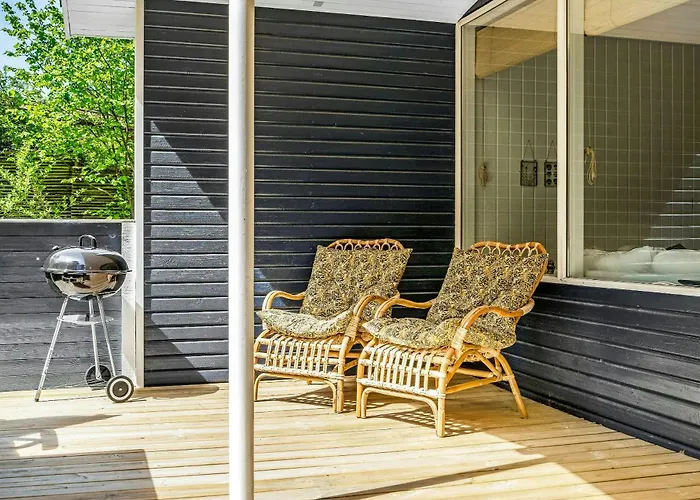 Vakantiehuis Near Forest And Glesborg